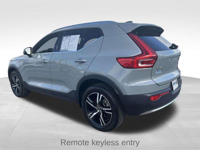 Volvo XC40  2024
