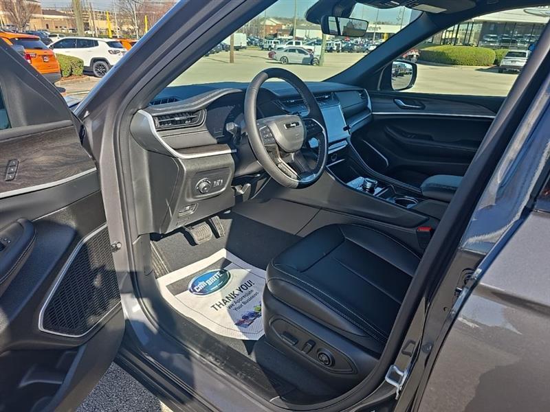 Jeep Grand Cherokee  2026