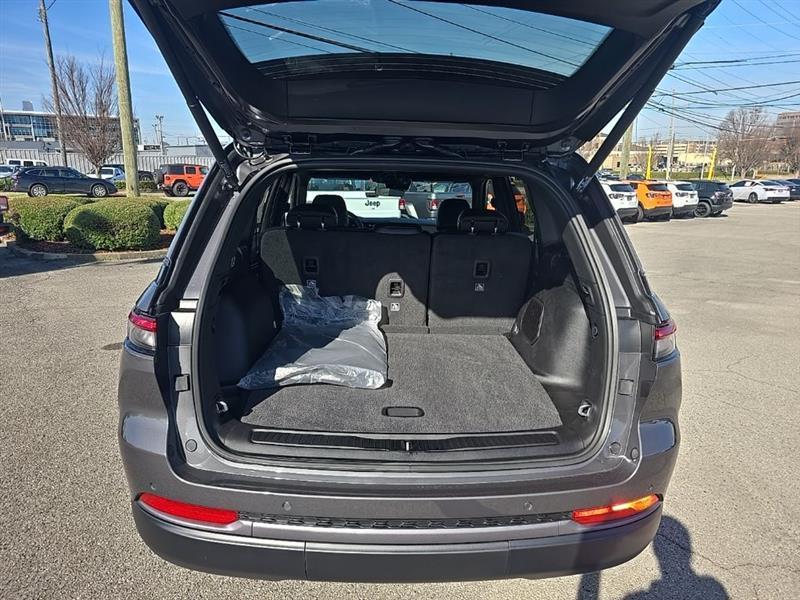 Jeep Grand Cherokee  2026