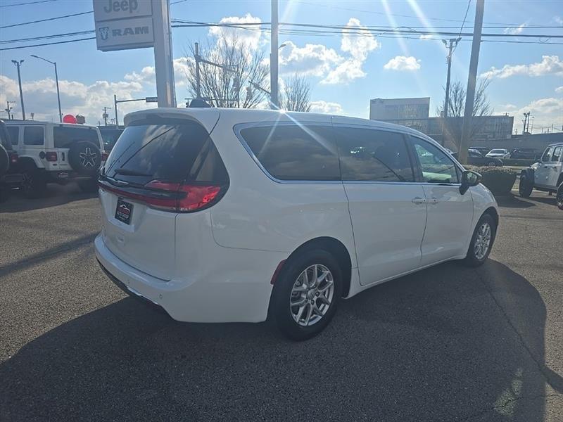 Chrysler Pacifica  2026