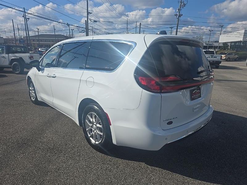 Chrysler Pacifica  2026