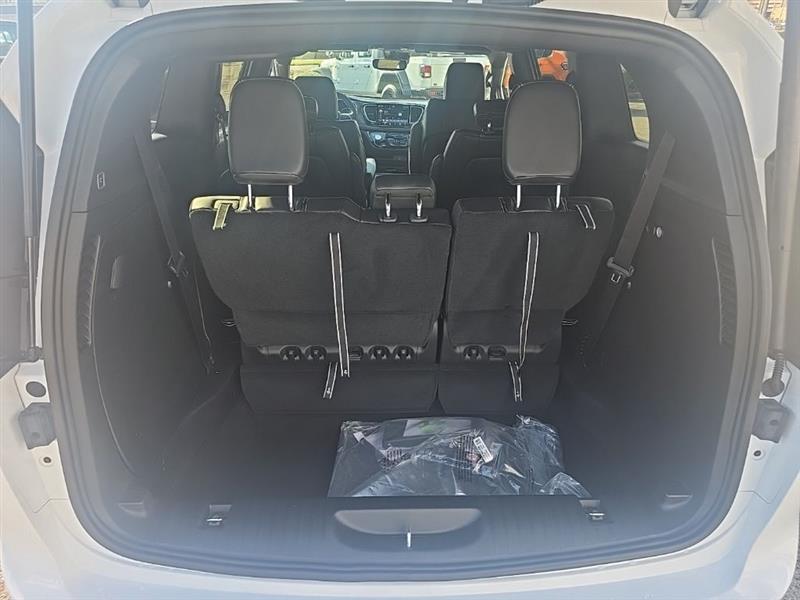 Chrysler Pacifica  2026