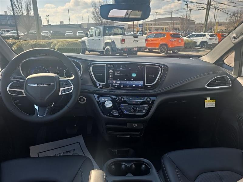 Chrysler Pacifica  2026