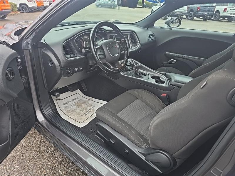 Dodge Challenger  2020