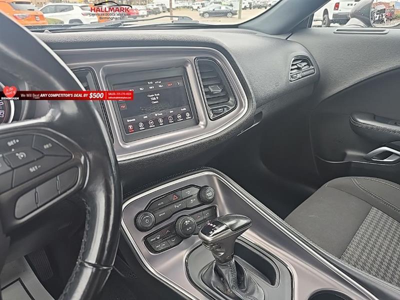 Dodge Challenger  2020