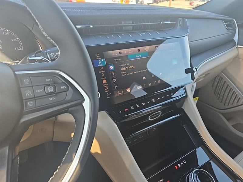 Jeep Grand Cherokee  2026