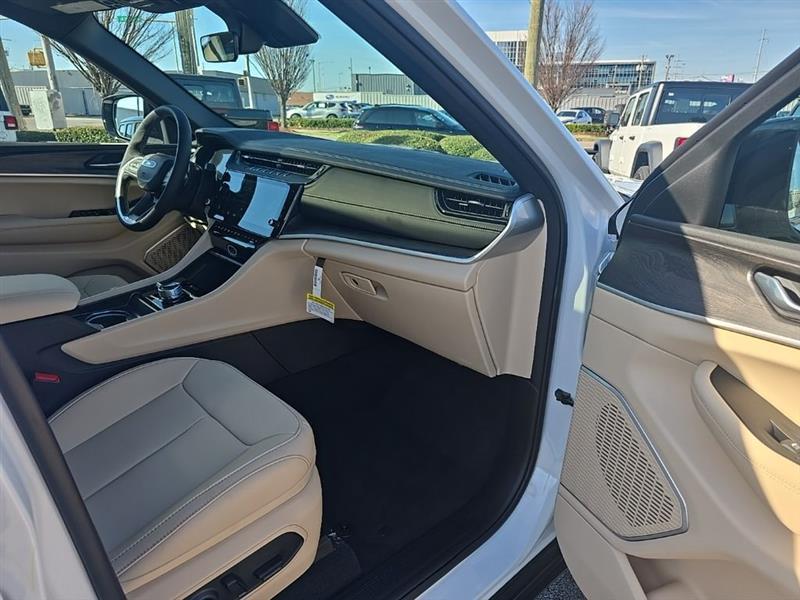 Jeep Grand Cherokee  2026