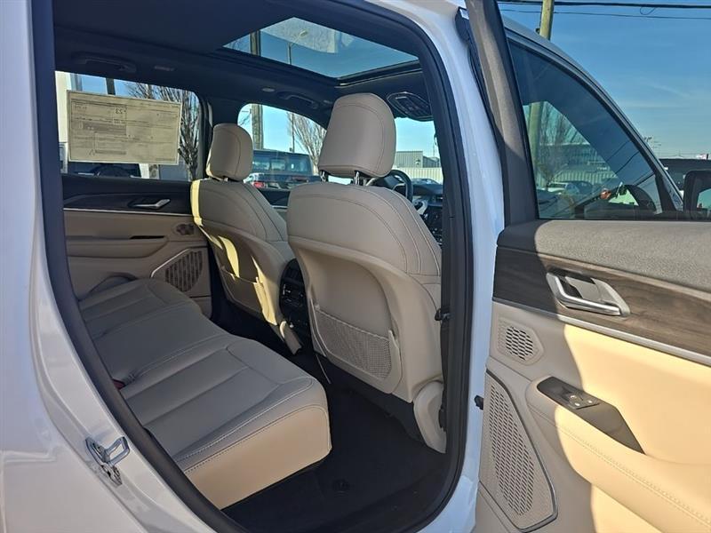 Jeep Grand Cherokee  2026