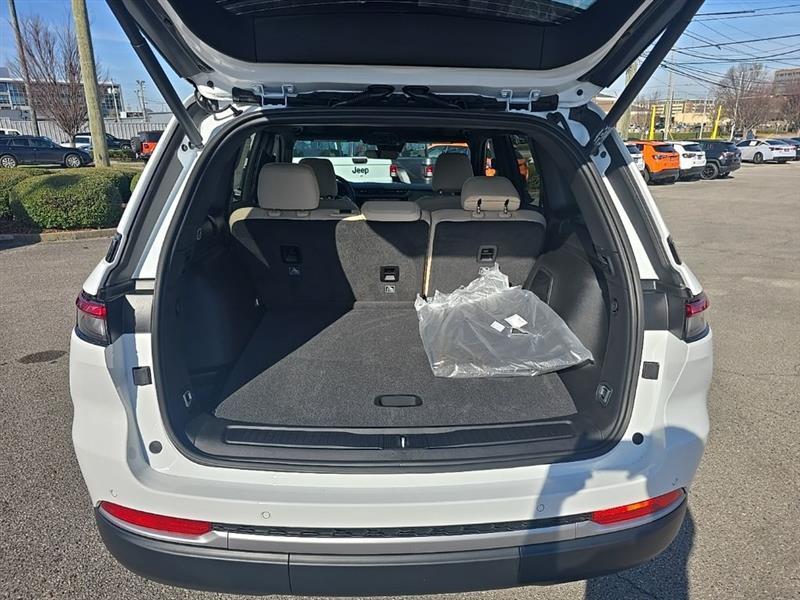 Jeep Grand Cherokee  2026