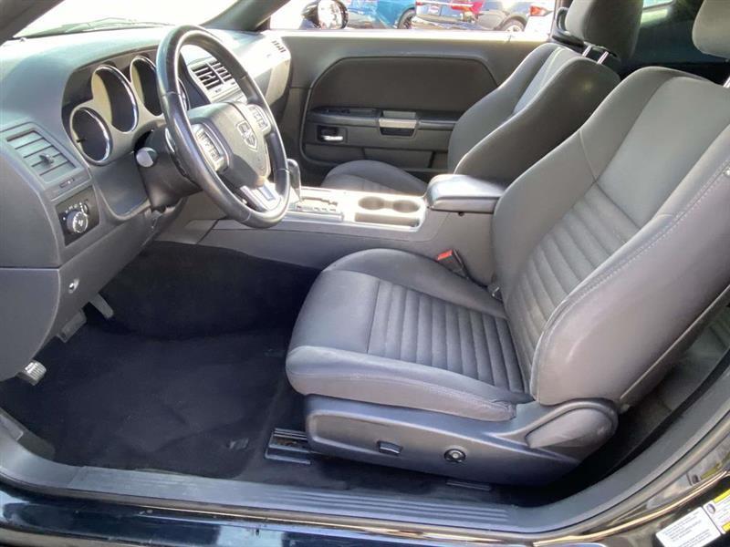 Dodge Challenger  2013