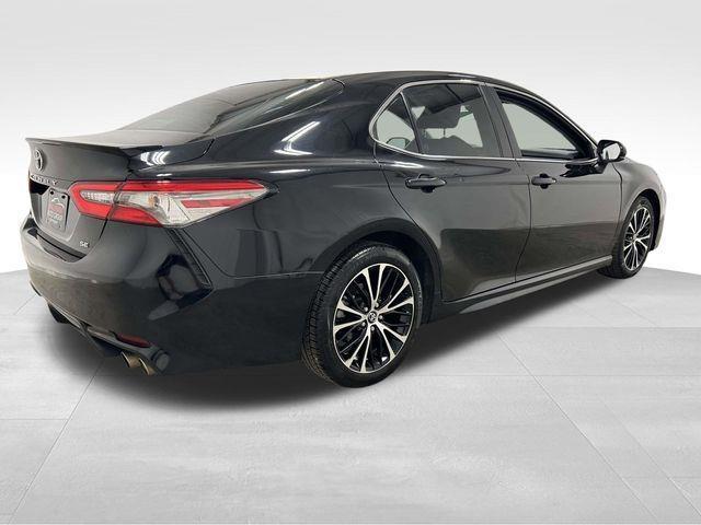 Toyota Camry  2018