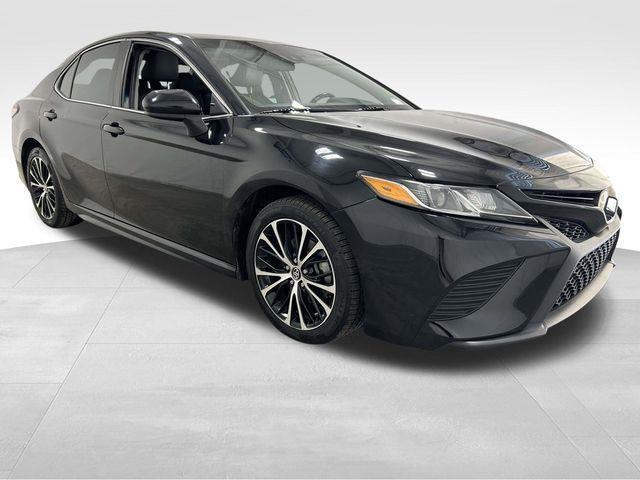 Toyota Camry  2018