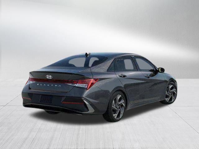 Hyundai Elantra  2026