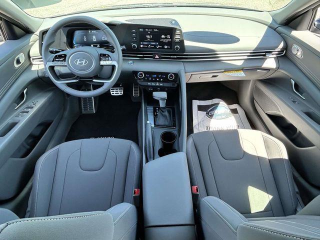 Hyundai Elantra  2026