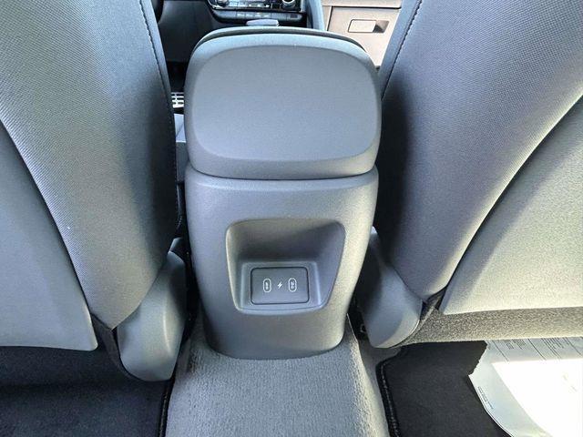 Hyundai Elantra  2026
