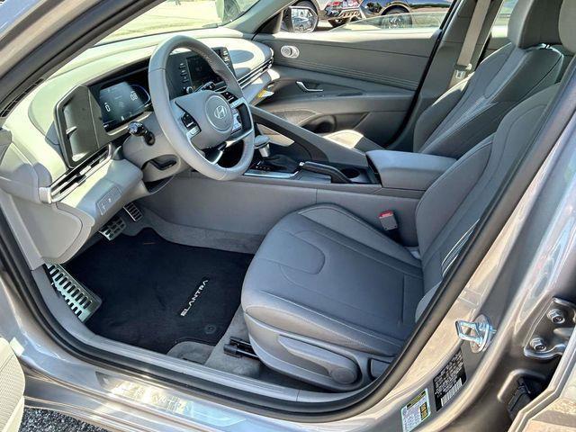 Hyundai Elantra  2026