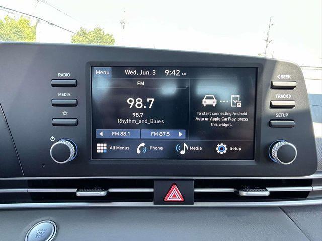 Hyundai Elantra  2026