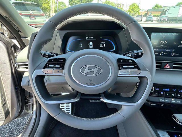 Hyundai Elantra  2026