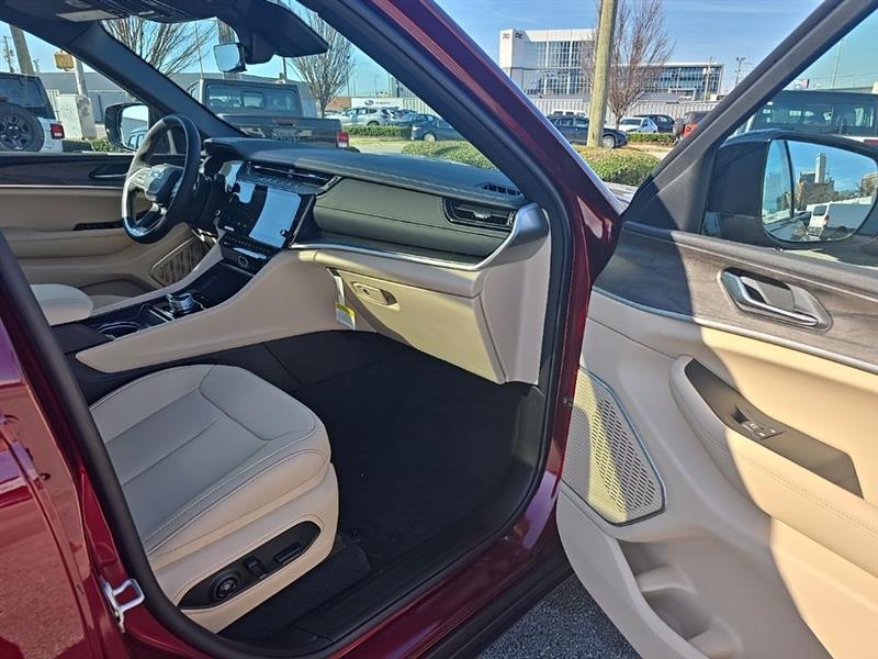 Jeep Grand Cherokee  2026