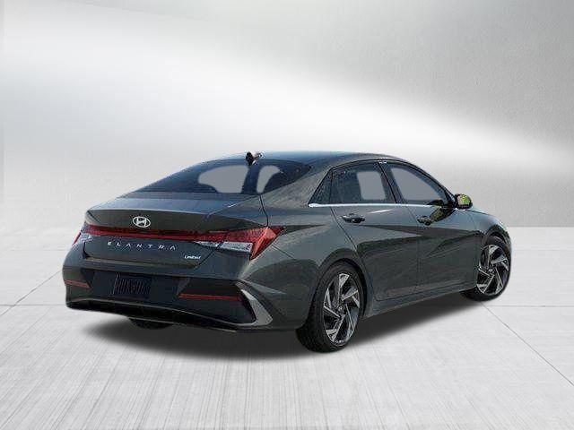 Hyundai Elantra  2026