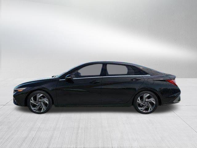 Hyundai Elantra  2026