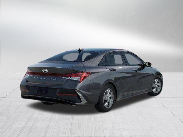 Hyundai Elantra  2026