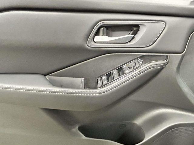 Nissan Rogue  2026