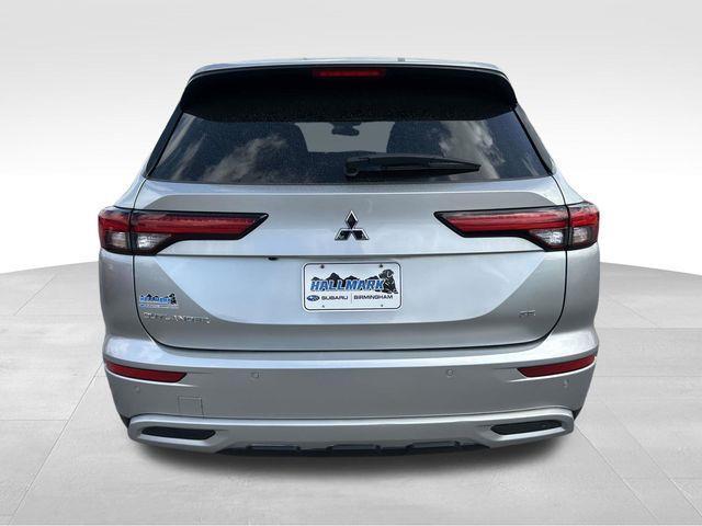 Mitsubishi Outlander  2022