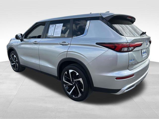 Mitsubishi Outlander  2022