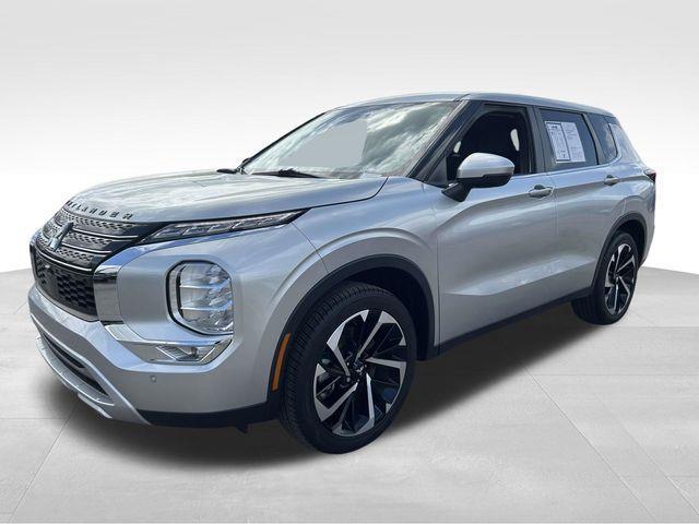 Mitsubishi Outlander  2022