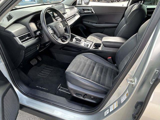 Mitsubishi Outlander  2022