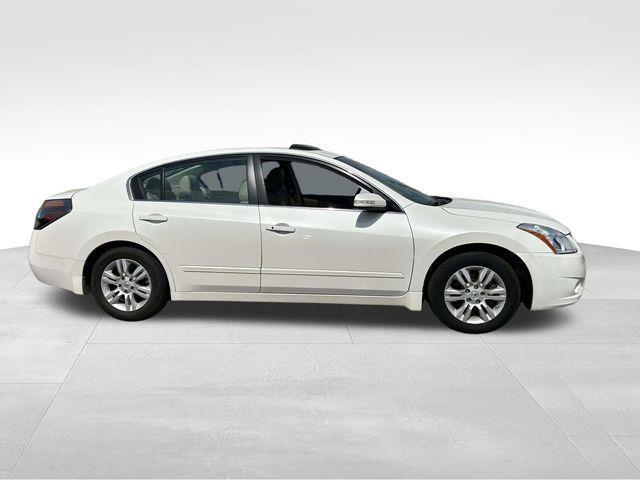 Nissan Altima  2012