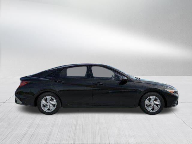 Hyundai Elantra  2026