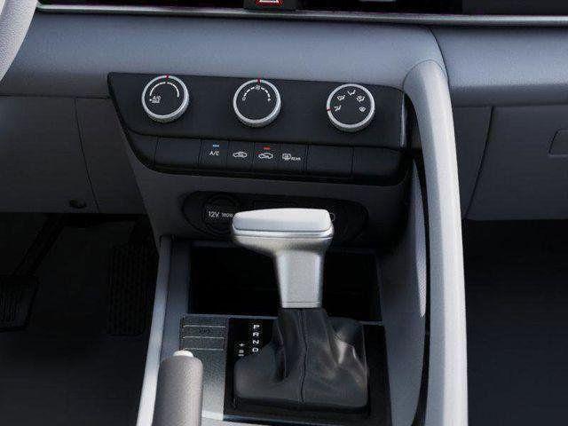 Hyundai Elantra  2026