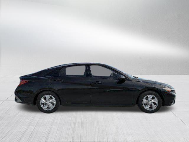 Hyundai Elantra  2026