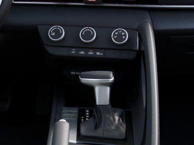 Hyundai Elantra  2026