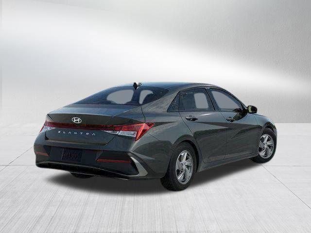 Hyundai Elantra  2026