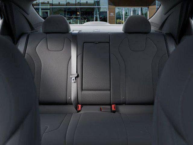 Hyundai Elantra  2026