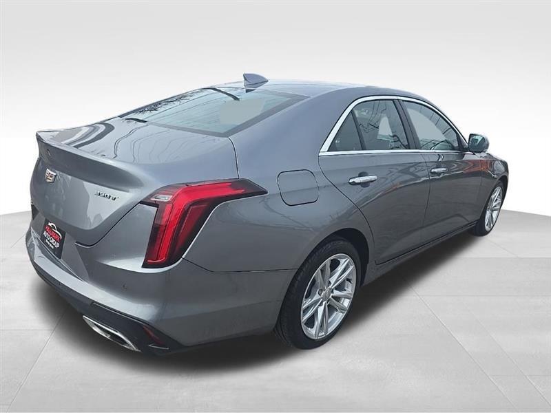 Cadillac CT4  2022