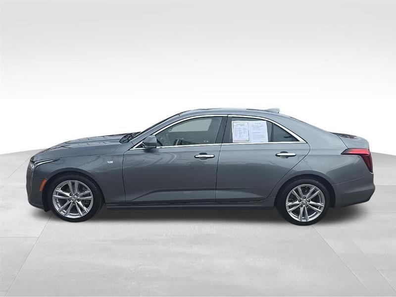 Cadillac CT4  2022