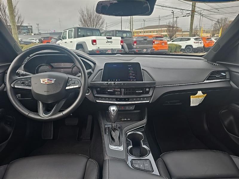 Cadillac CT4  2022
