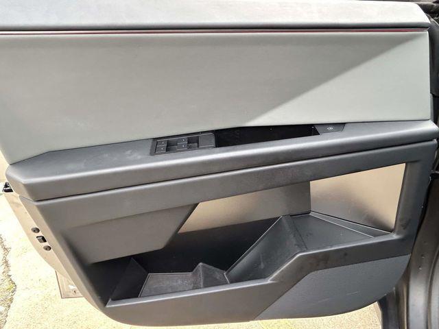 Tesla Cybertruck  2024