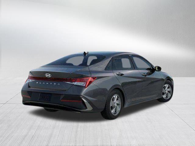 Hyundai Elantra  2026