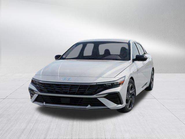 Hyundai Elantra  2026