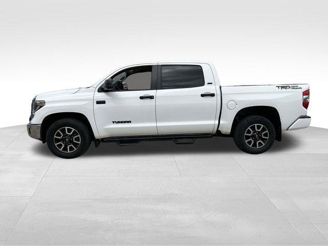 Toyota Tundra  2021