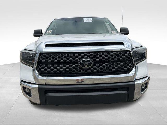 Toyota Tundra  2021