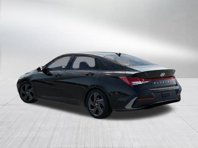 Hyundai Elantra  2026