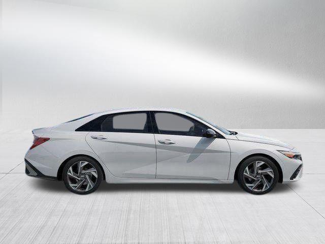 Hyundai Elantra  2026