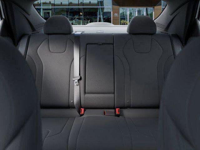 Hyundai Elantra  2026