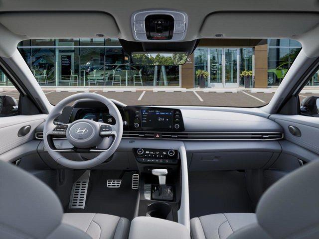 Hyundai Elantra  2026